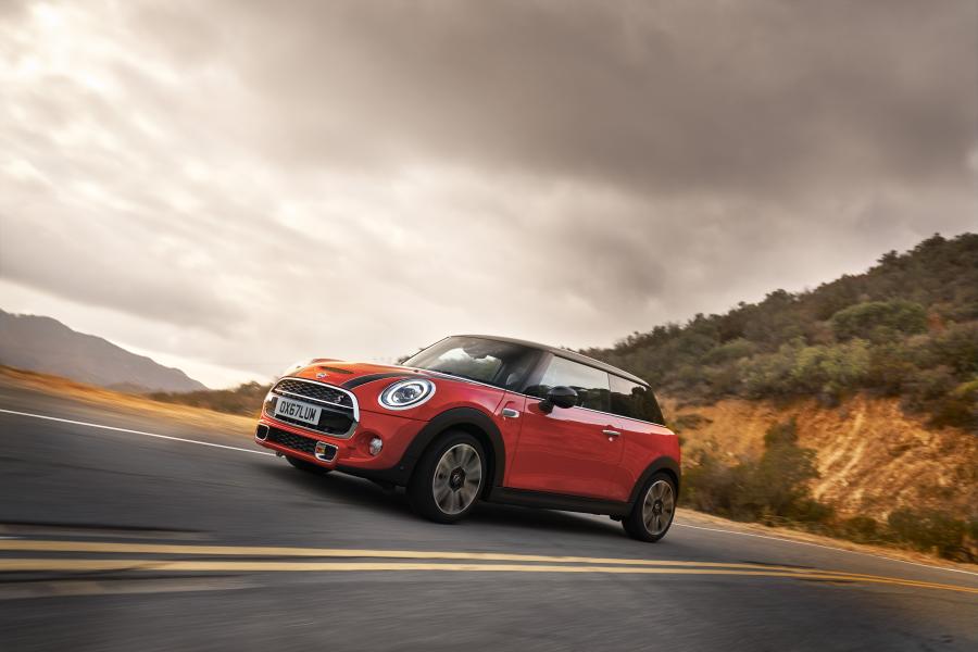  Mini Cooper S (F56) 2018 года  (WW) (фото 39 из 196)
